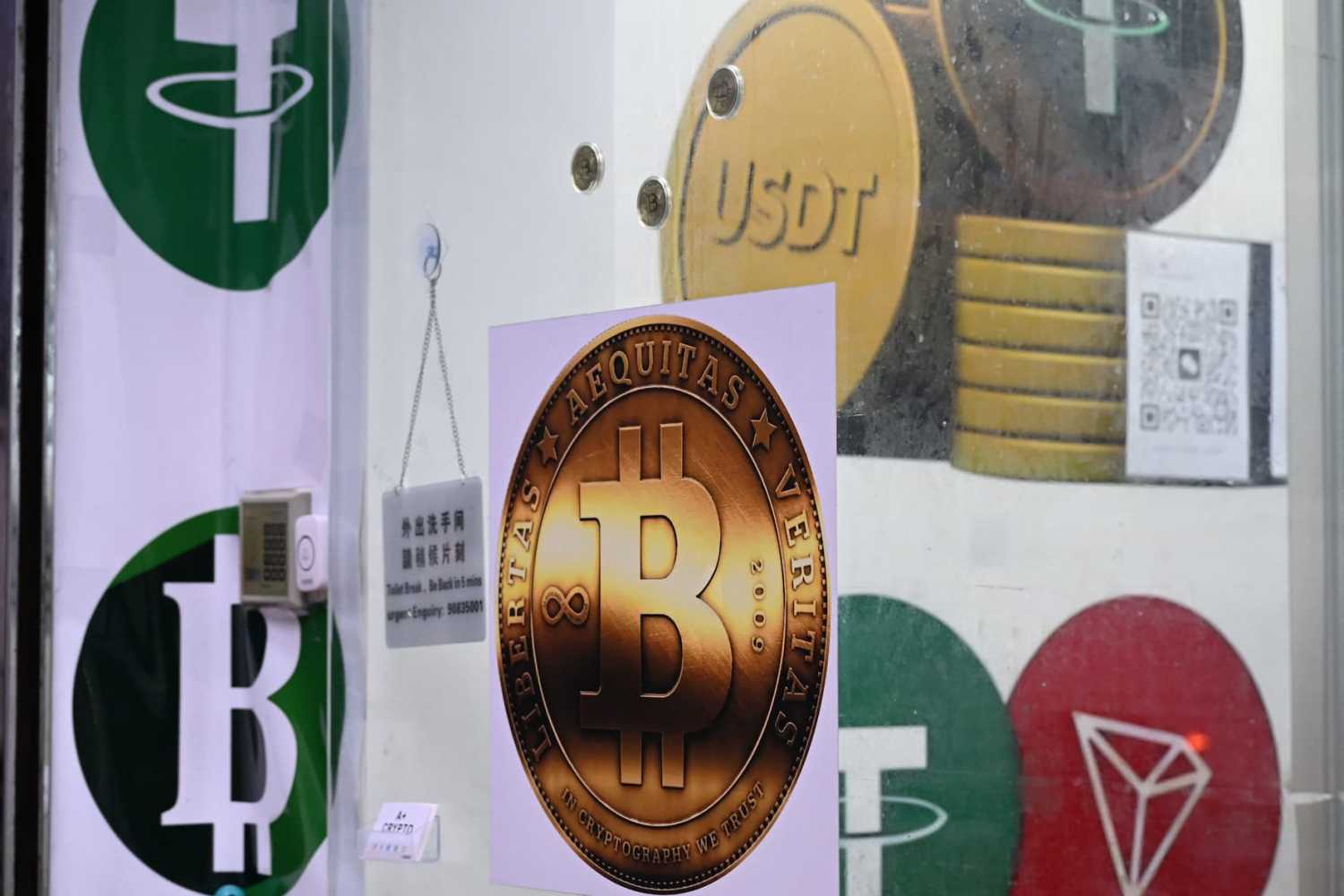 Best Crypto Stablecoins for LATAM Remittances in 2026: USDC vs. USDT for Low-Fee Cross-Border Transfers